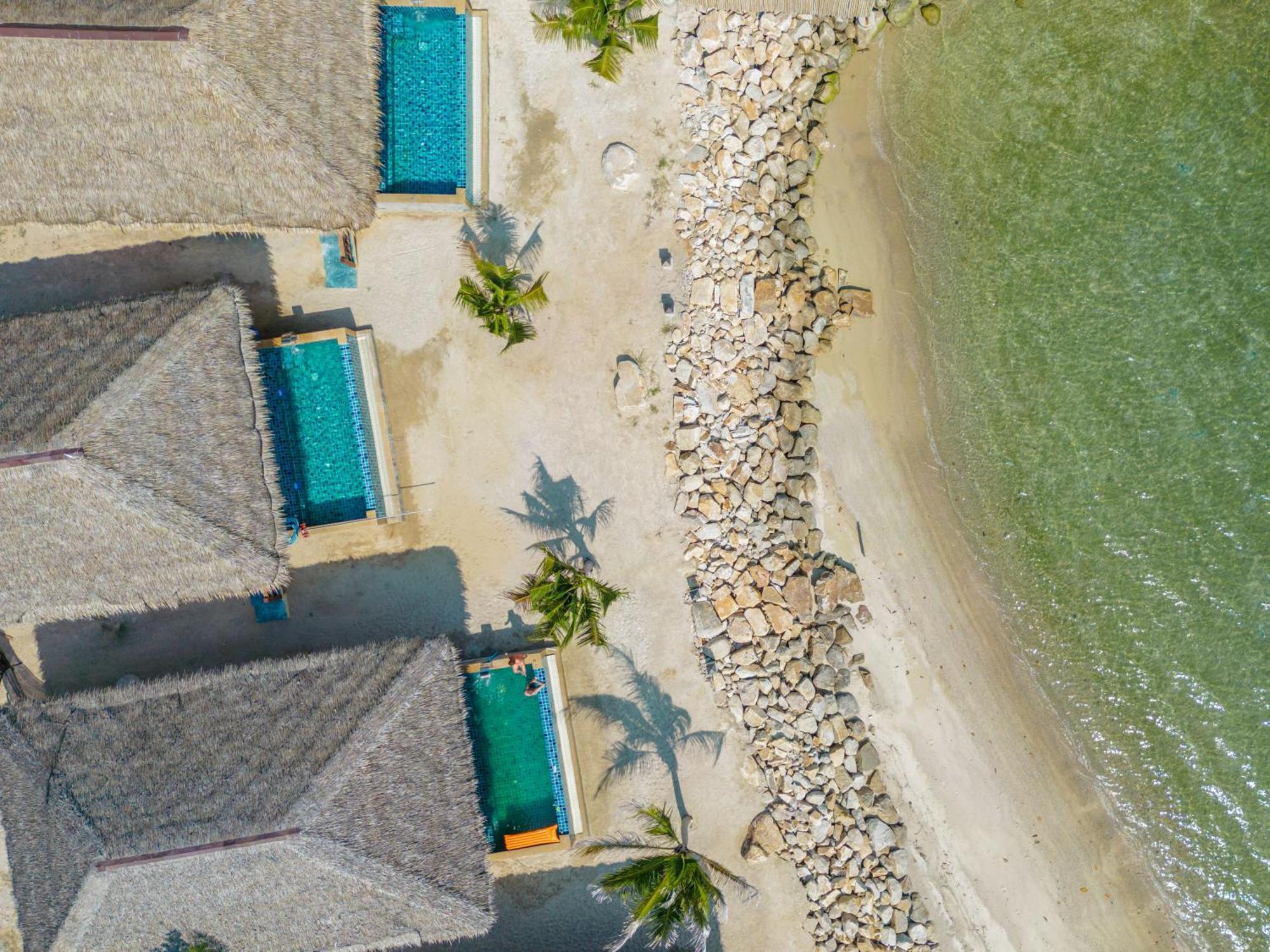 Absolute Beachfront Villas Baan Tai Exterior photo